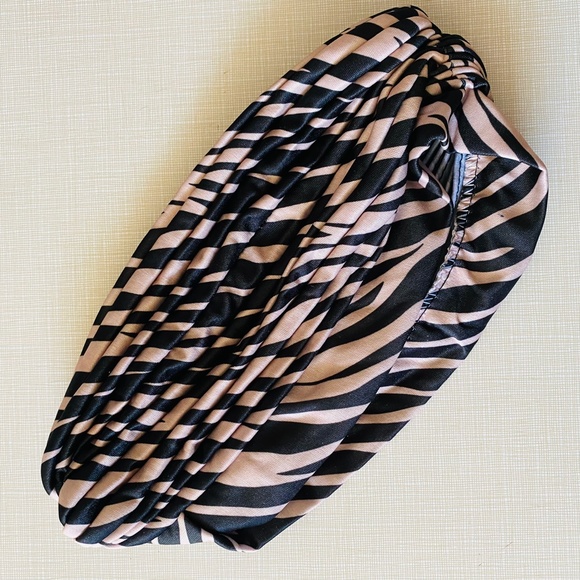 SEXY nude and black zebra vintage style turban pinup cloche - Picture 5 of 5